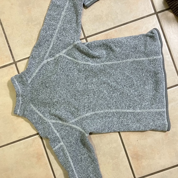 Patagonia Quarter Zip - Picture 2 of 4